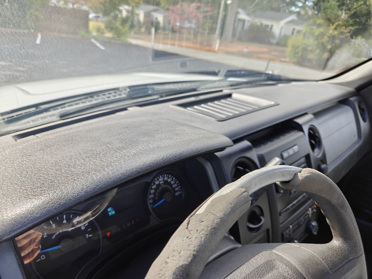 Ford F-150 2WD Reg Cab 122.5" XL 2013 Ford F-150 2WD Reg Cab 122.5" XL 2013