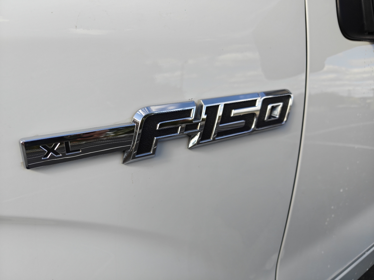 Ford F-150 2WD Reg Cab 122.5" XL 2013 Ford F-150 2WD Reg Cab 122.5" XL 2013