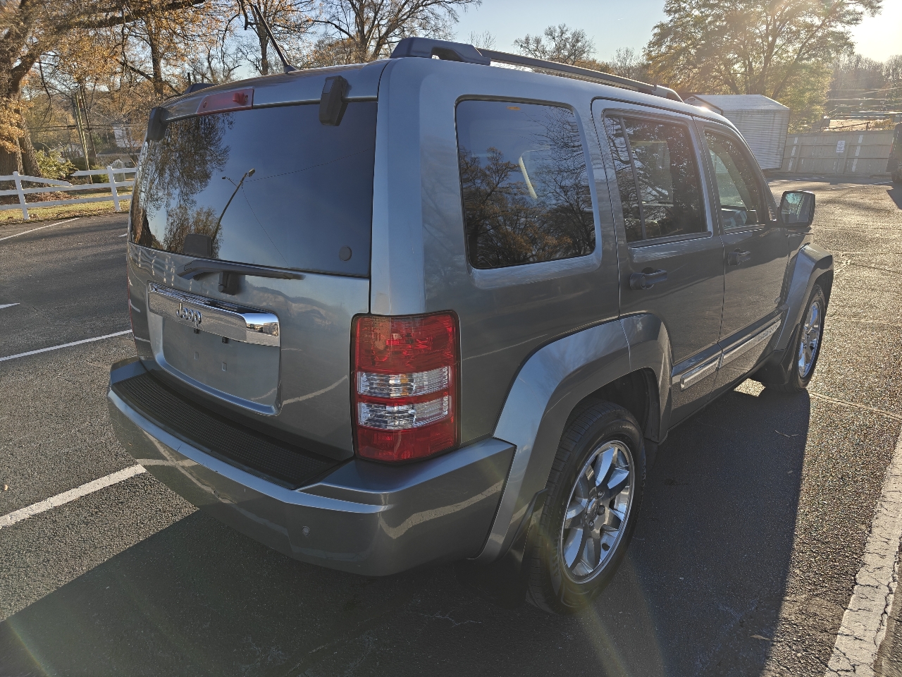Jeep Liberty Sport 2WD 2012