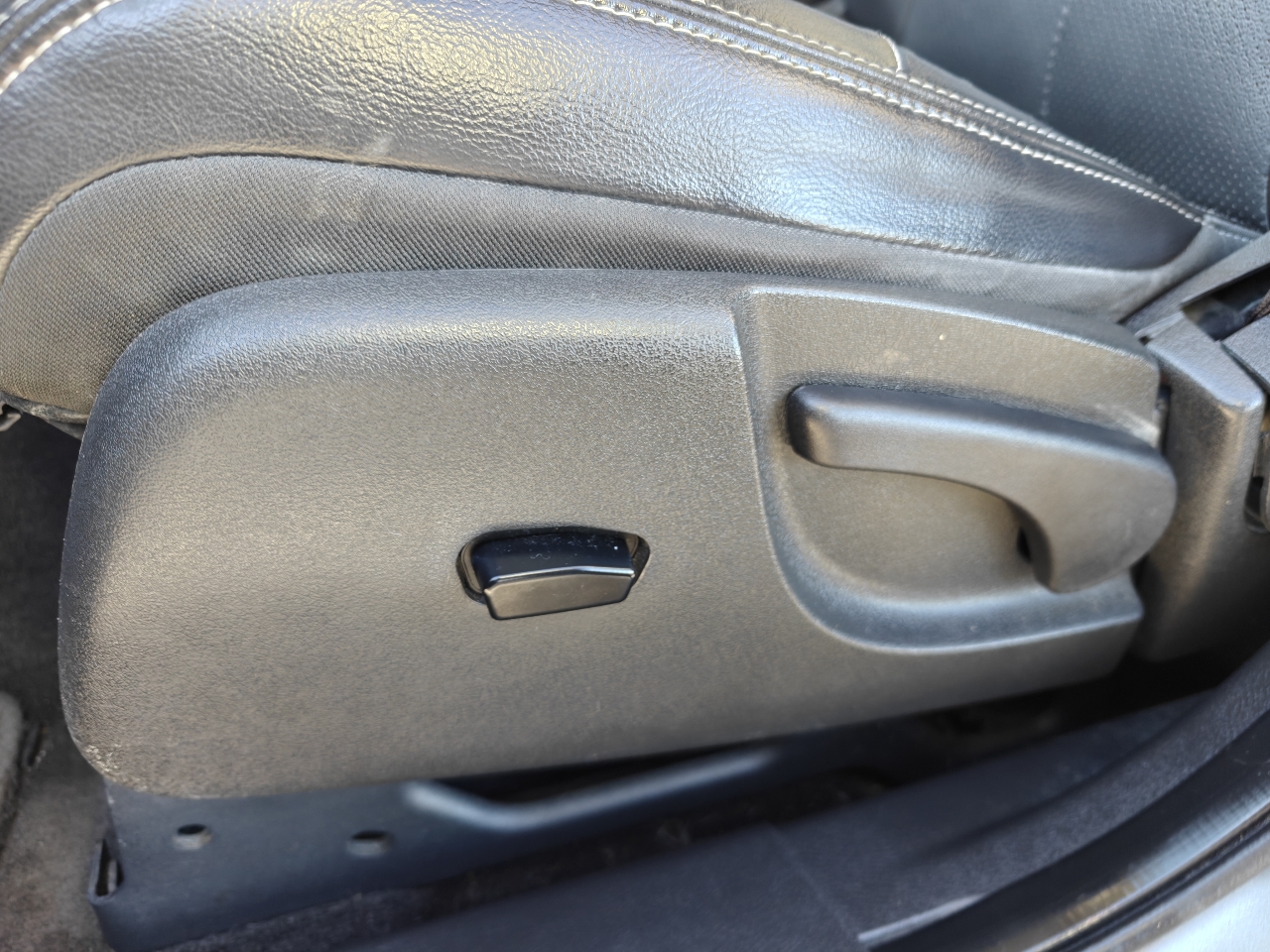 Jeep Liberty Sport 2WD 2012