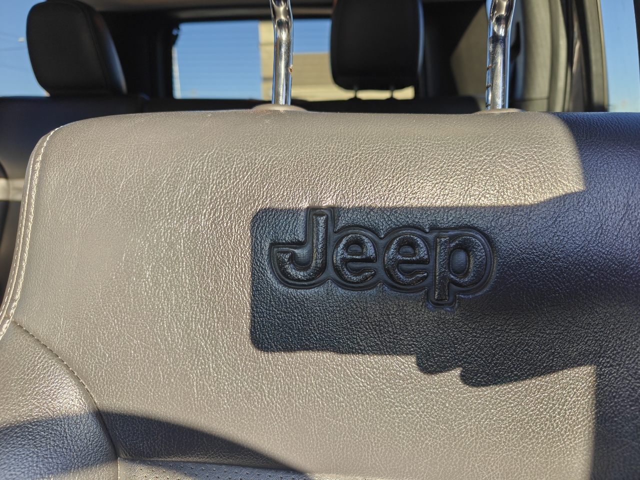 Jeep Liberty Sport 2WD 2012