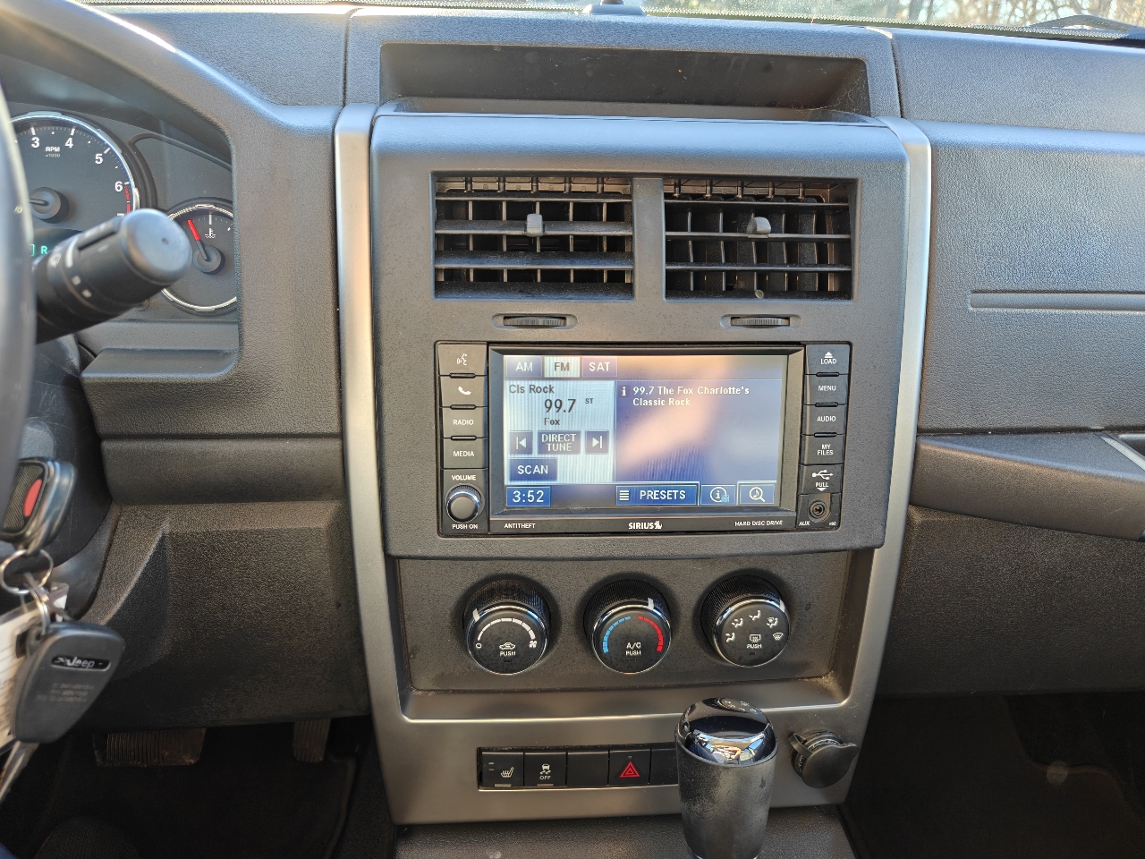 Jeep Liberty Sport 2WD 2012