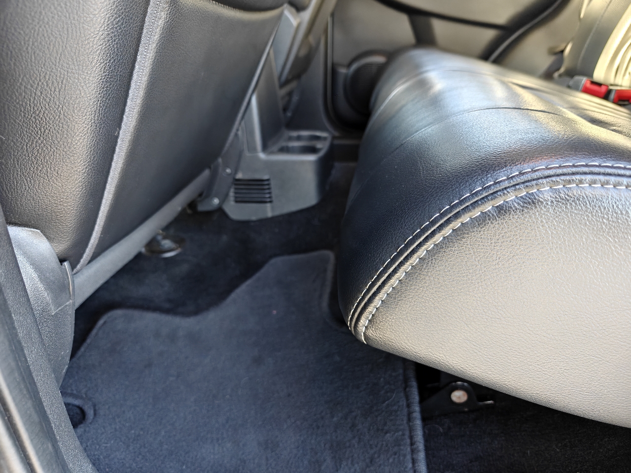 Jeep Liberty Sport 2WD 2012