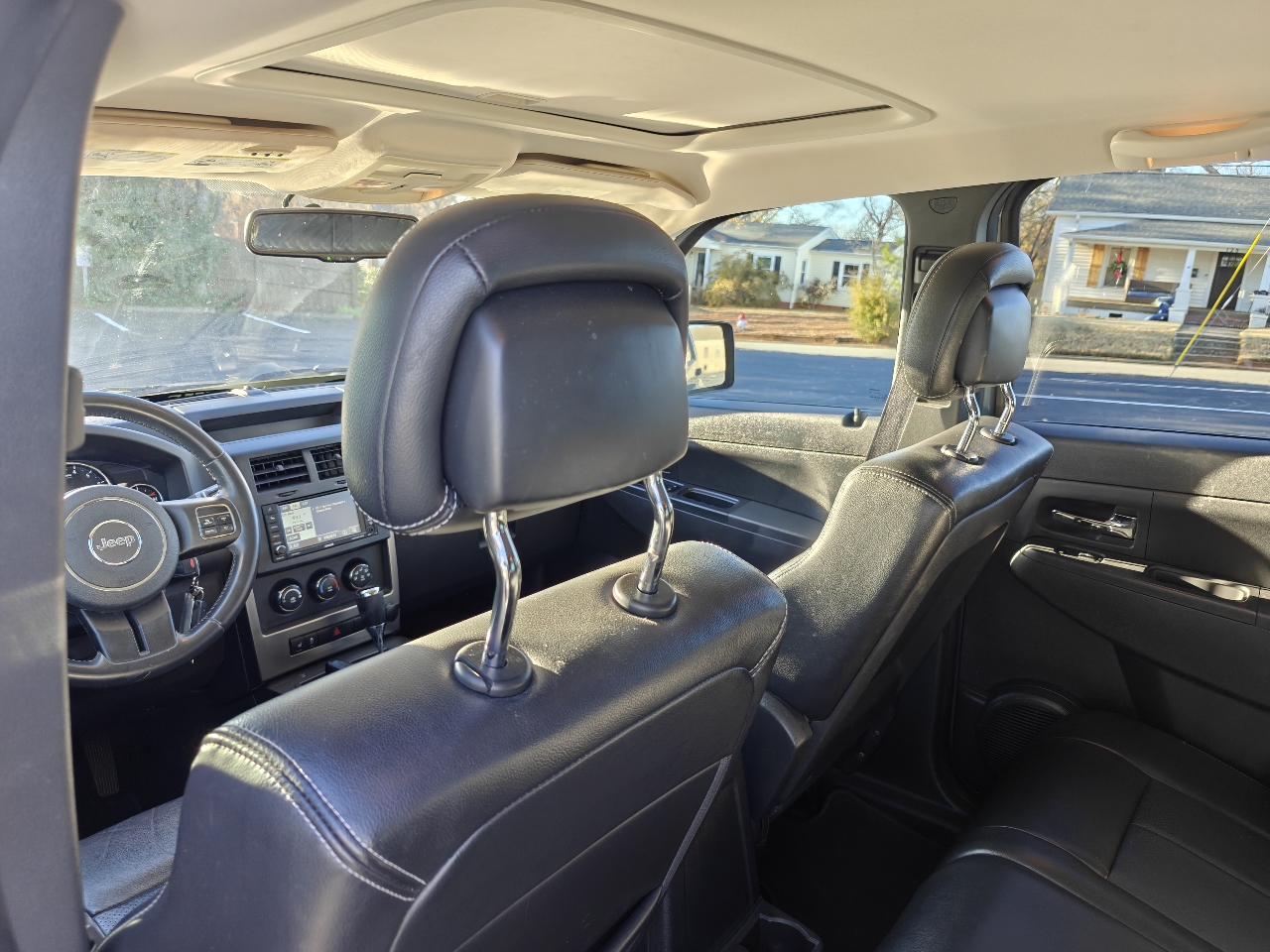 Jeep Liberty Sport 2WD 2012