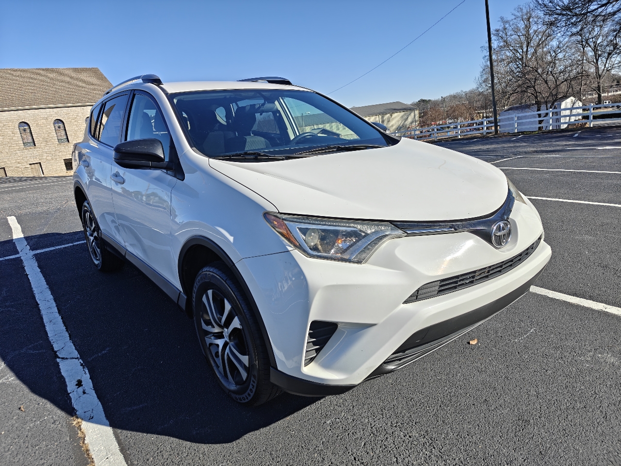 Toyota RAV4 LE FWD 2016
