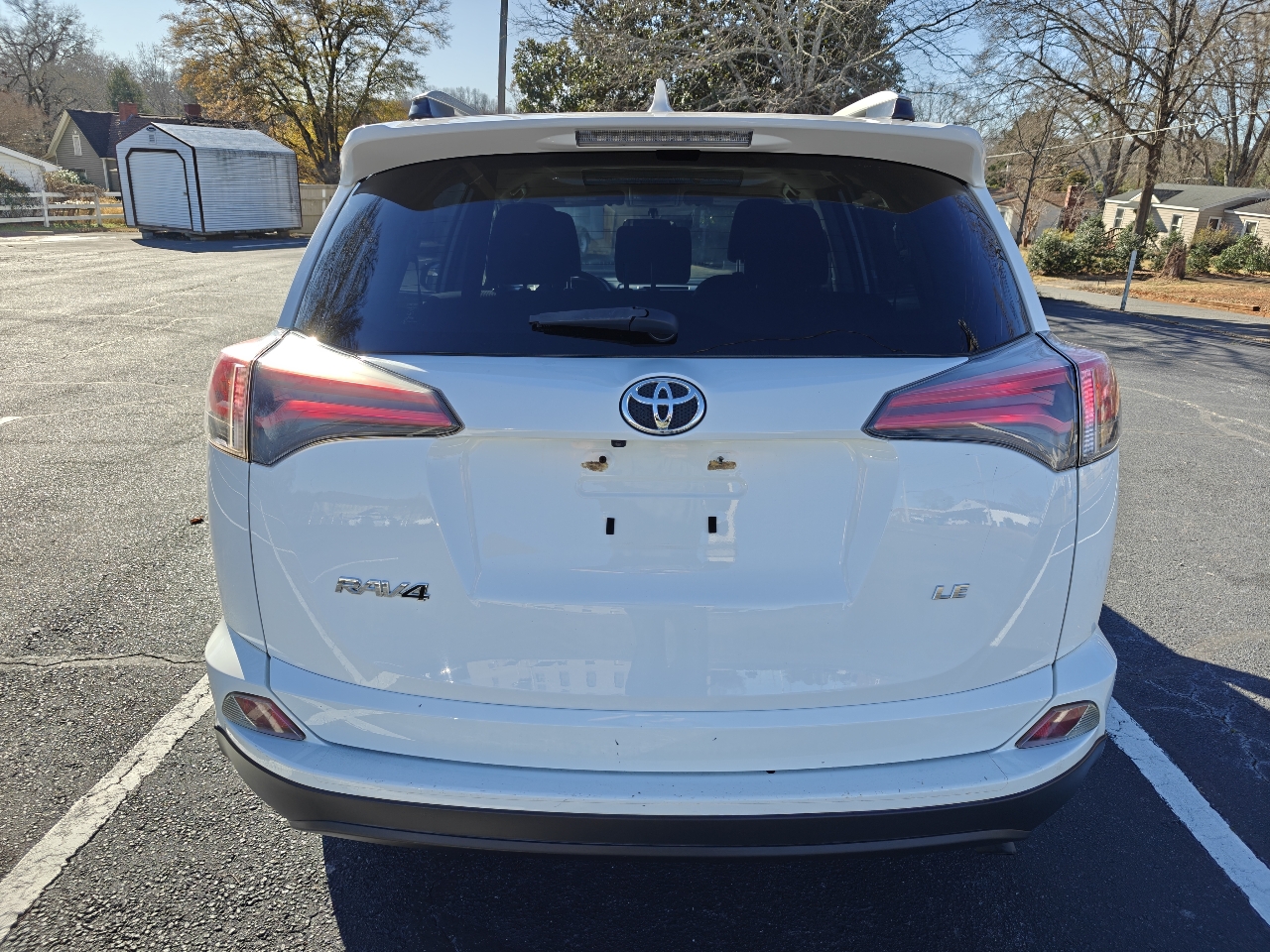 Toyota RAV4 LE FWD 2016