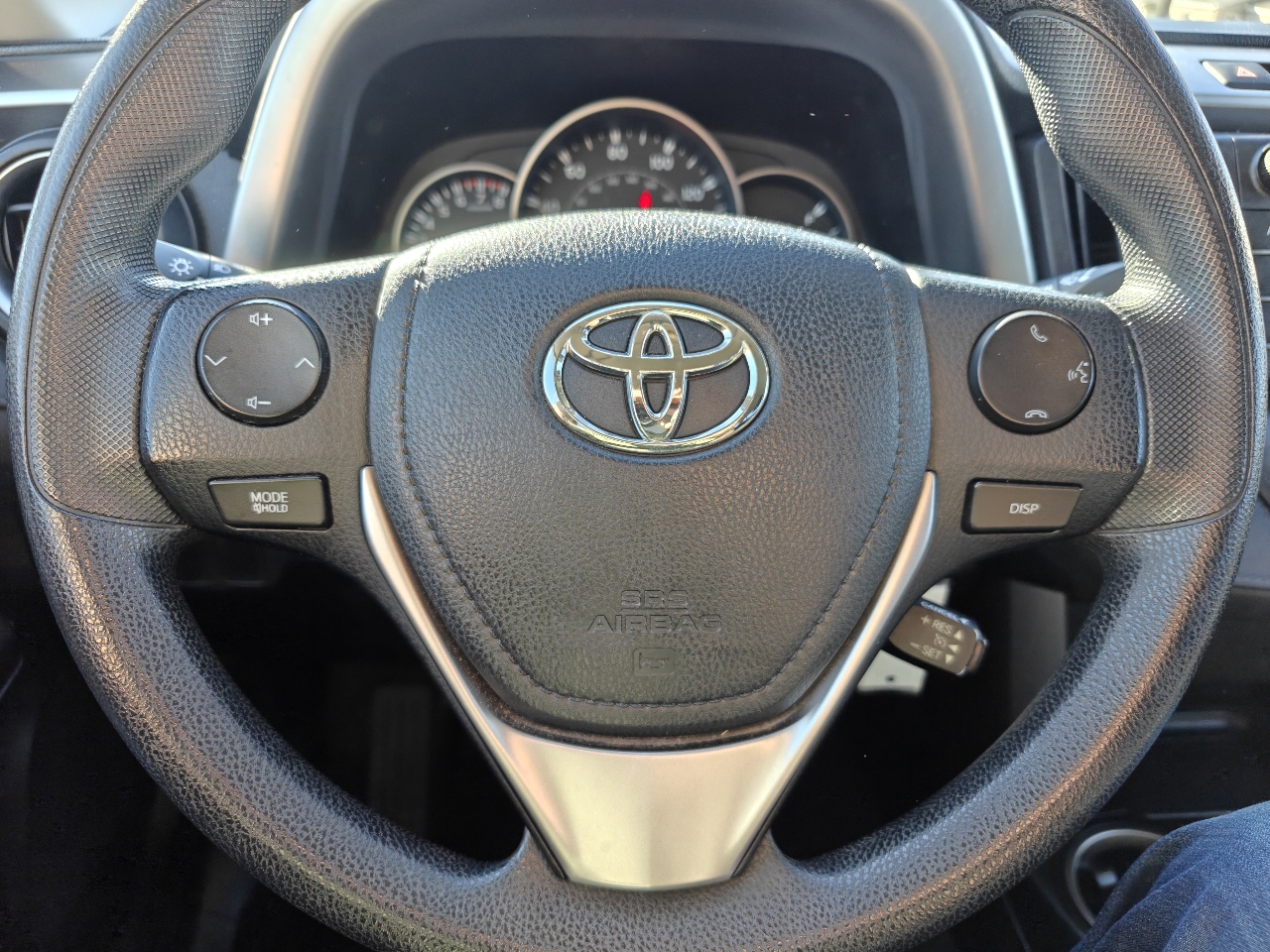 Toyota RAV4 LE FWD 2016