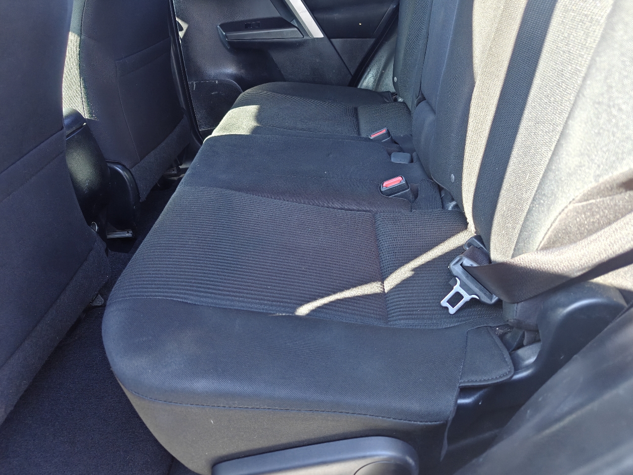 Toyota RAV4 LE FWD 2016