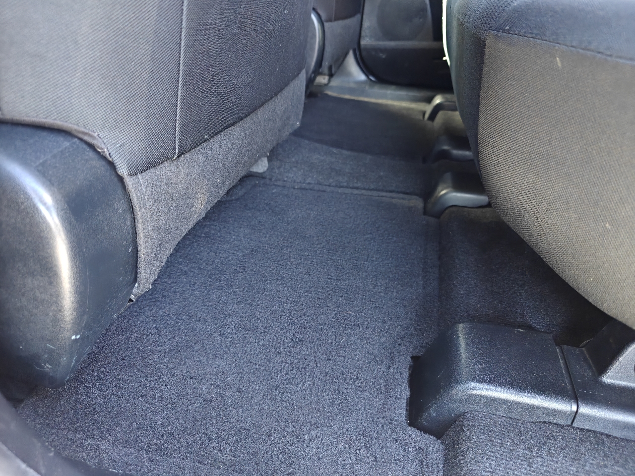 Toyota RAV4 LE FWD 2016