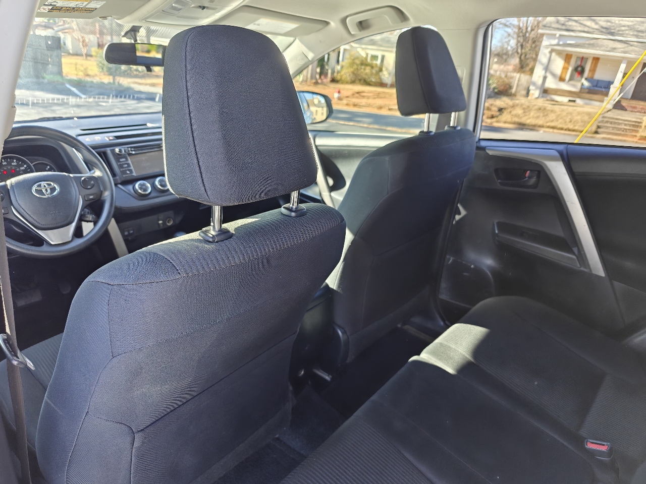 Toyota RAV4 LE FWD 2016