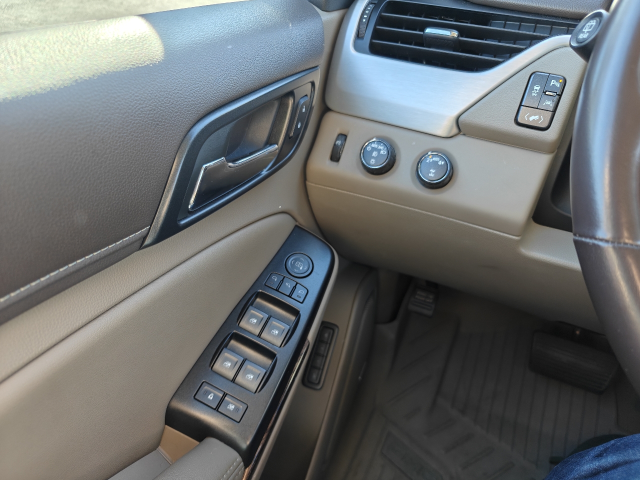 GMC Yukon SLT 4WD 2020