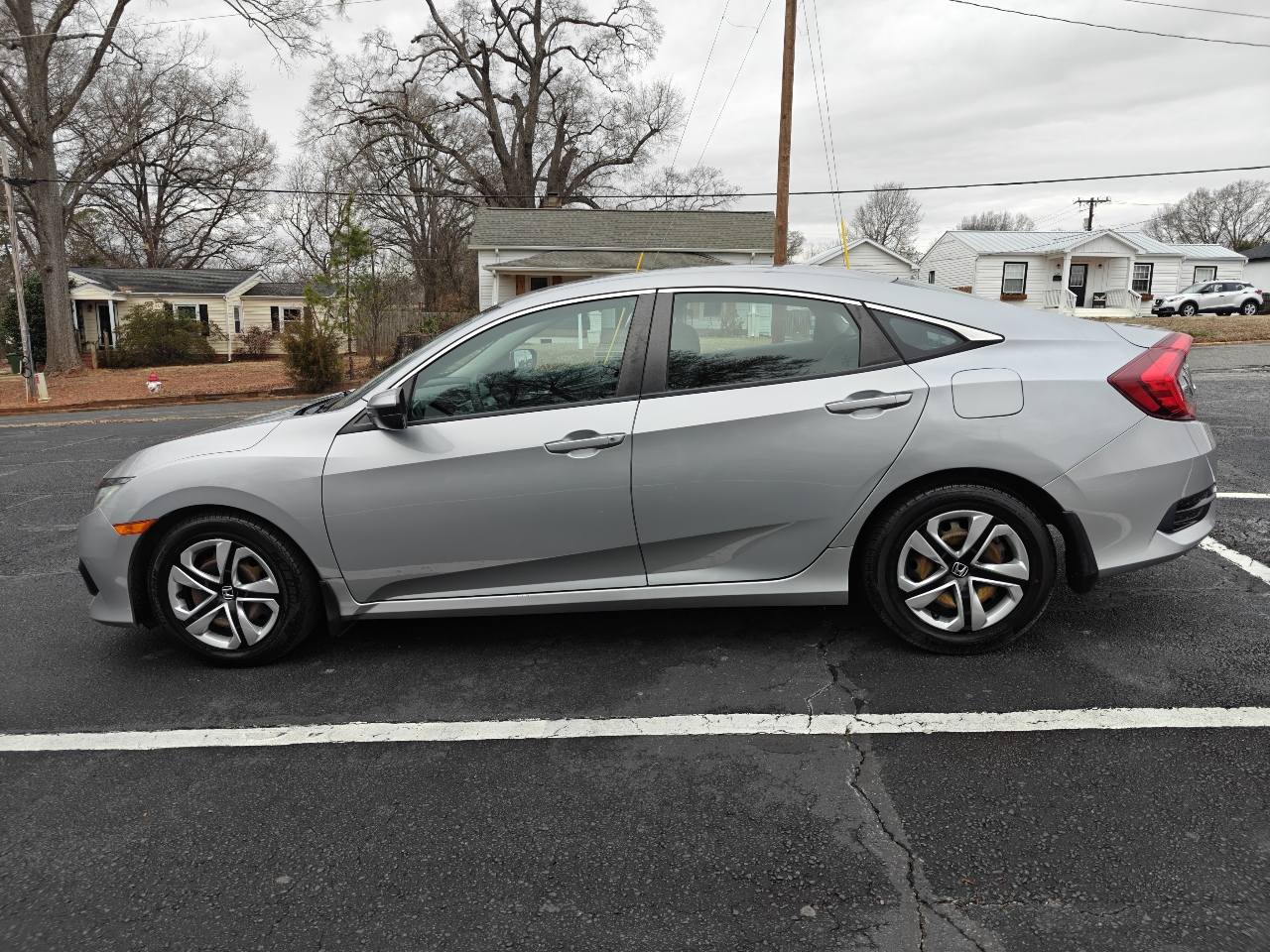 Honda Civic 4dr Sdn LX Auto 2017