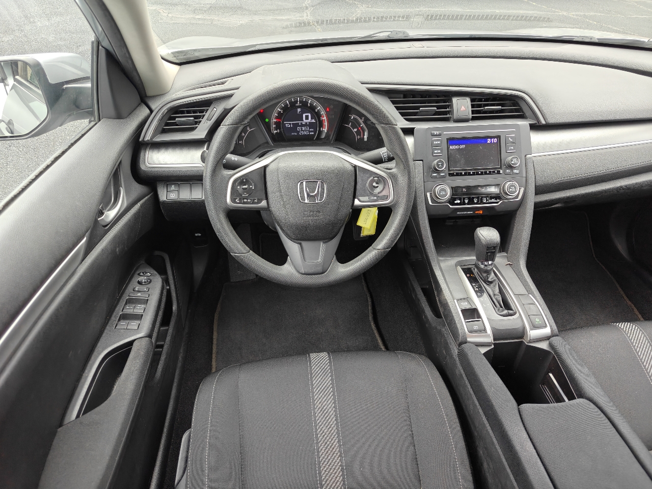 Honda Civic 4dr Sdn LX Auto 2017
