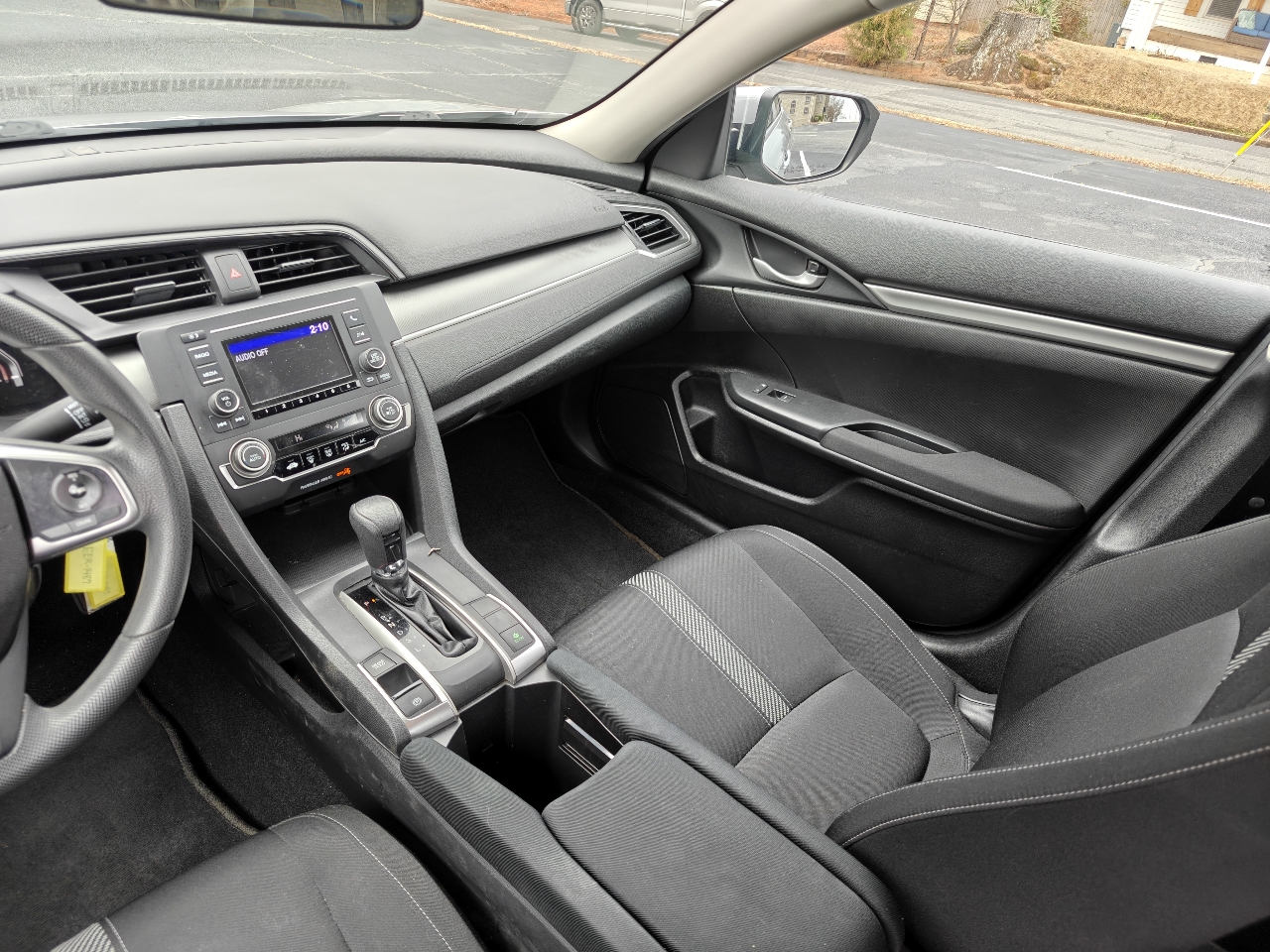 Honda Civic 4dr Sdn LX Auto 2017