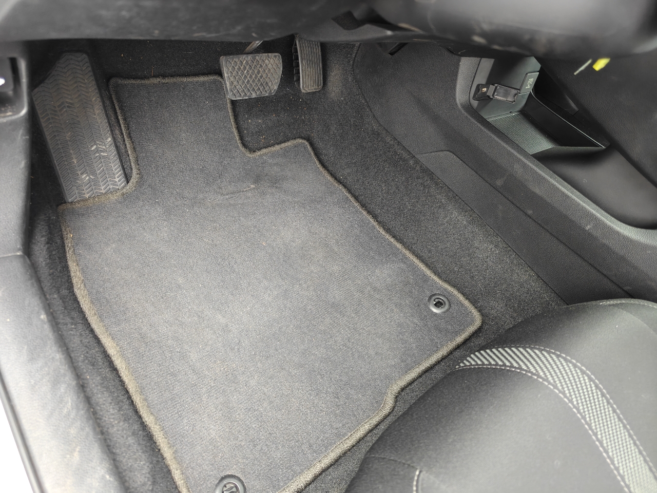 Honda Civic 4dr Sdn LX Auto 2017