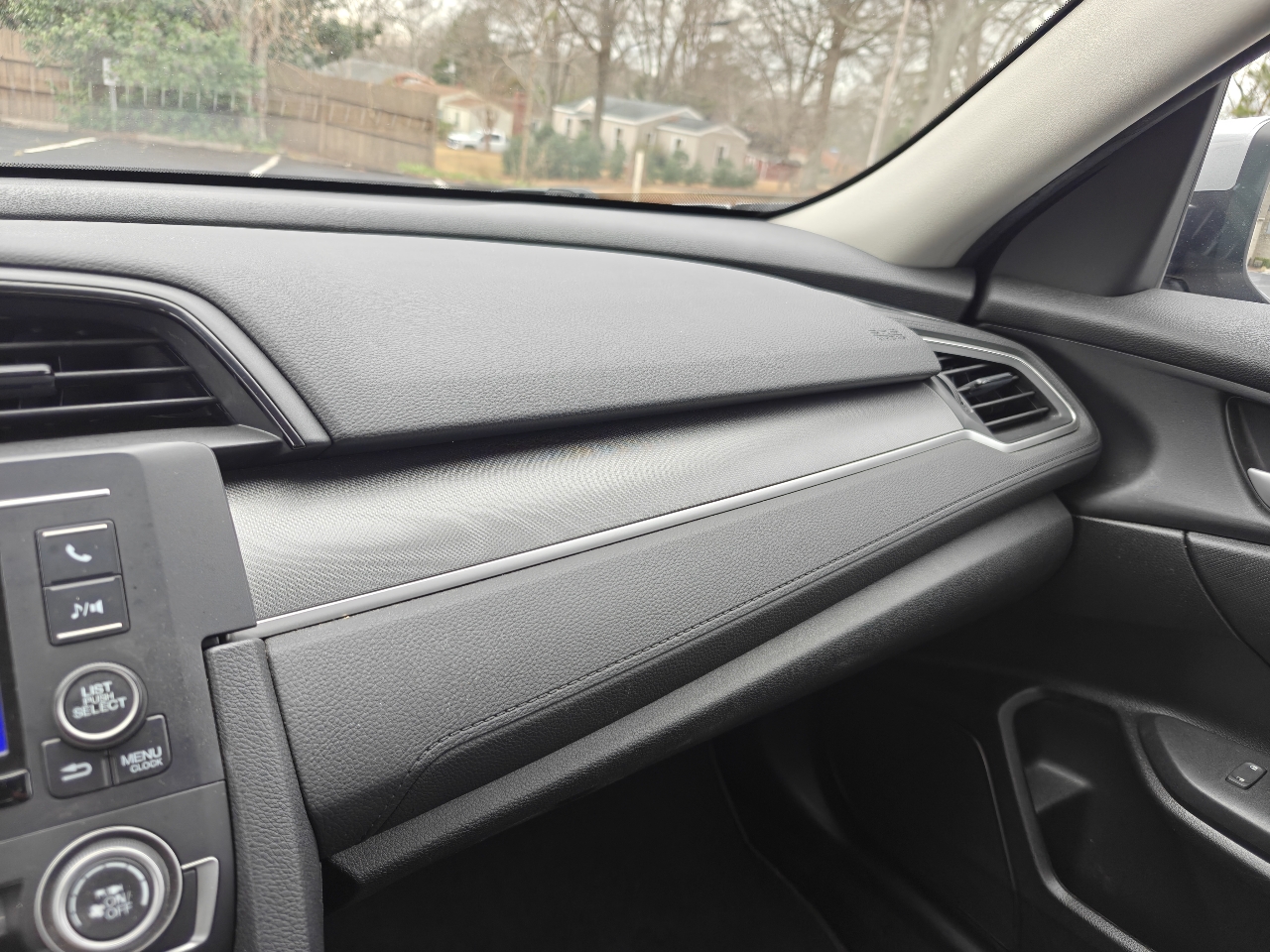 Honda Civic 4dr Sdn LX Auto 2017