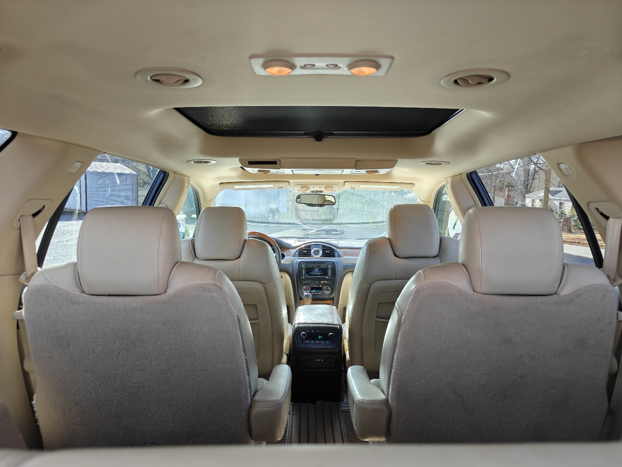 Buick Enclave CXL 4D SUV FWD 2010