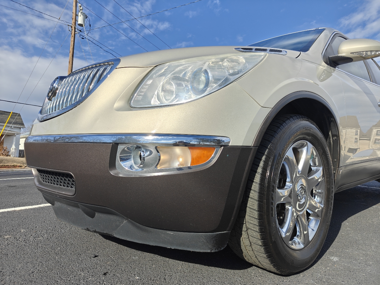 Buick Enclave CXL 4D SUV FWD 2010