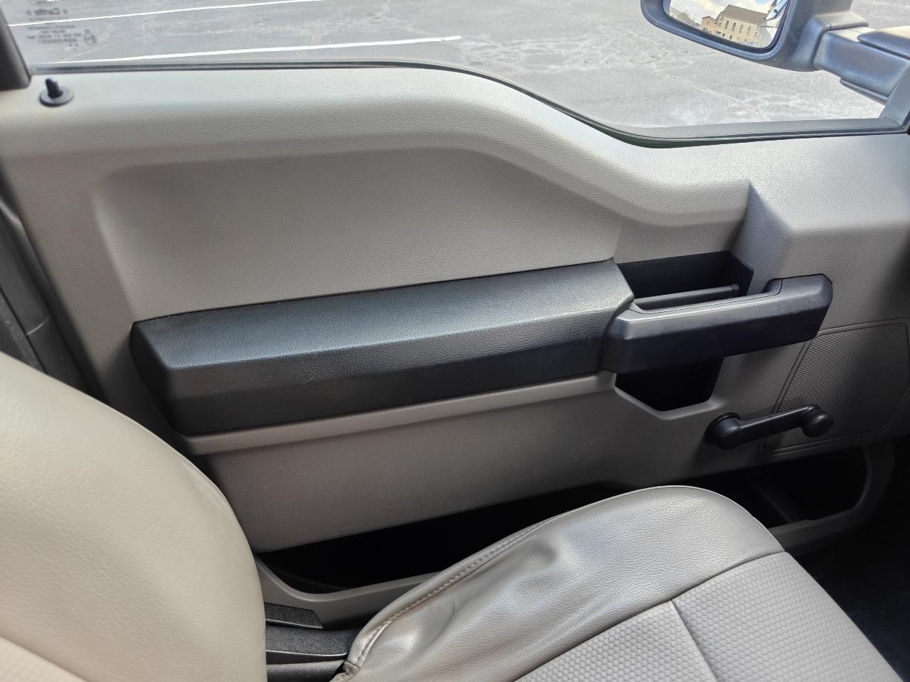 Ford F-150 2WD Reg Cab 126" XL 2016