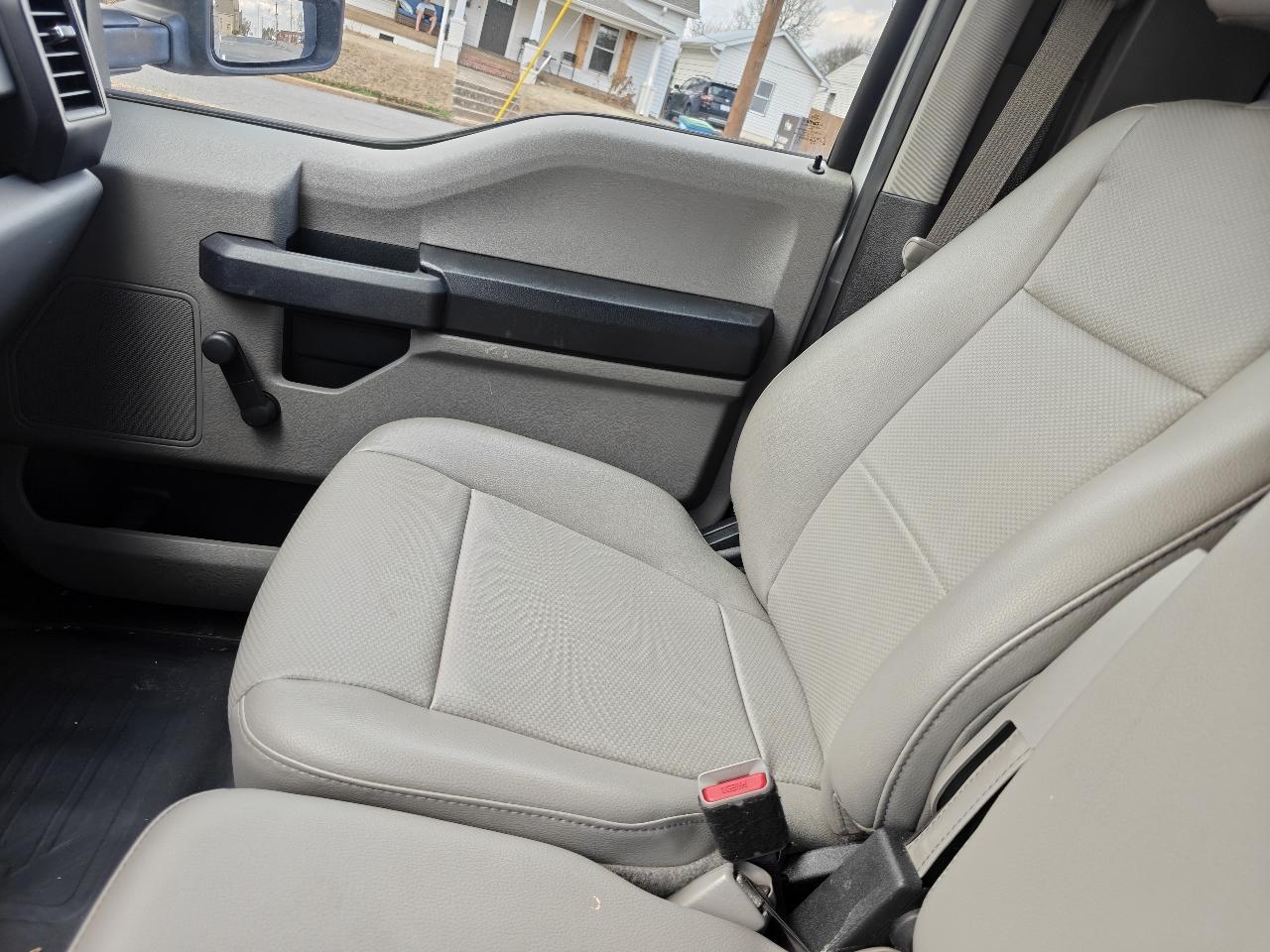 Ford F-150 2WD Reg Cab 126" XL 2016