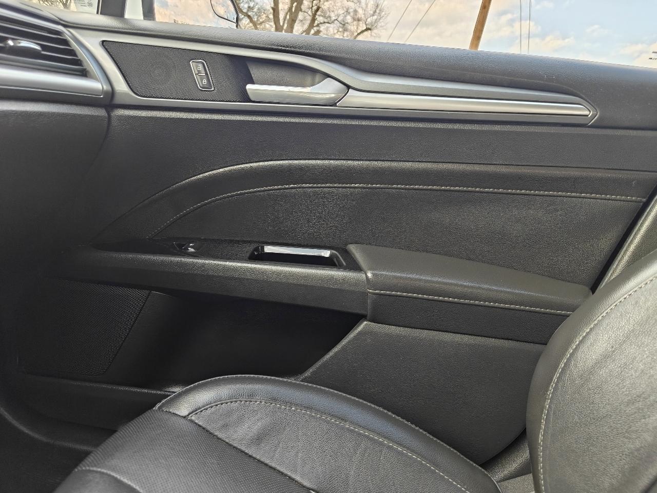 Ford Fusion Titanium 2016