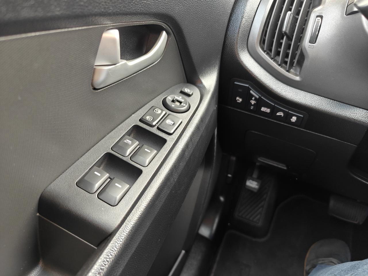 Kia Sportage LX FWD 2013