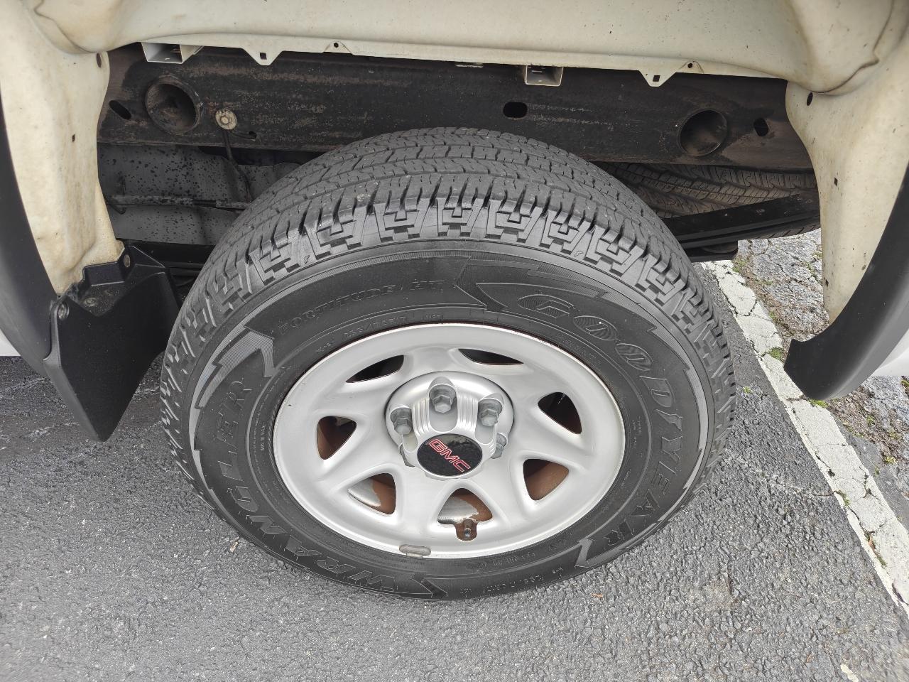 GMC Sierra 1500 Base Long Box 2WD 2015