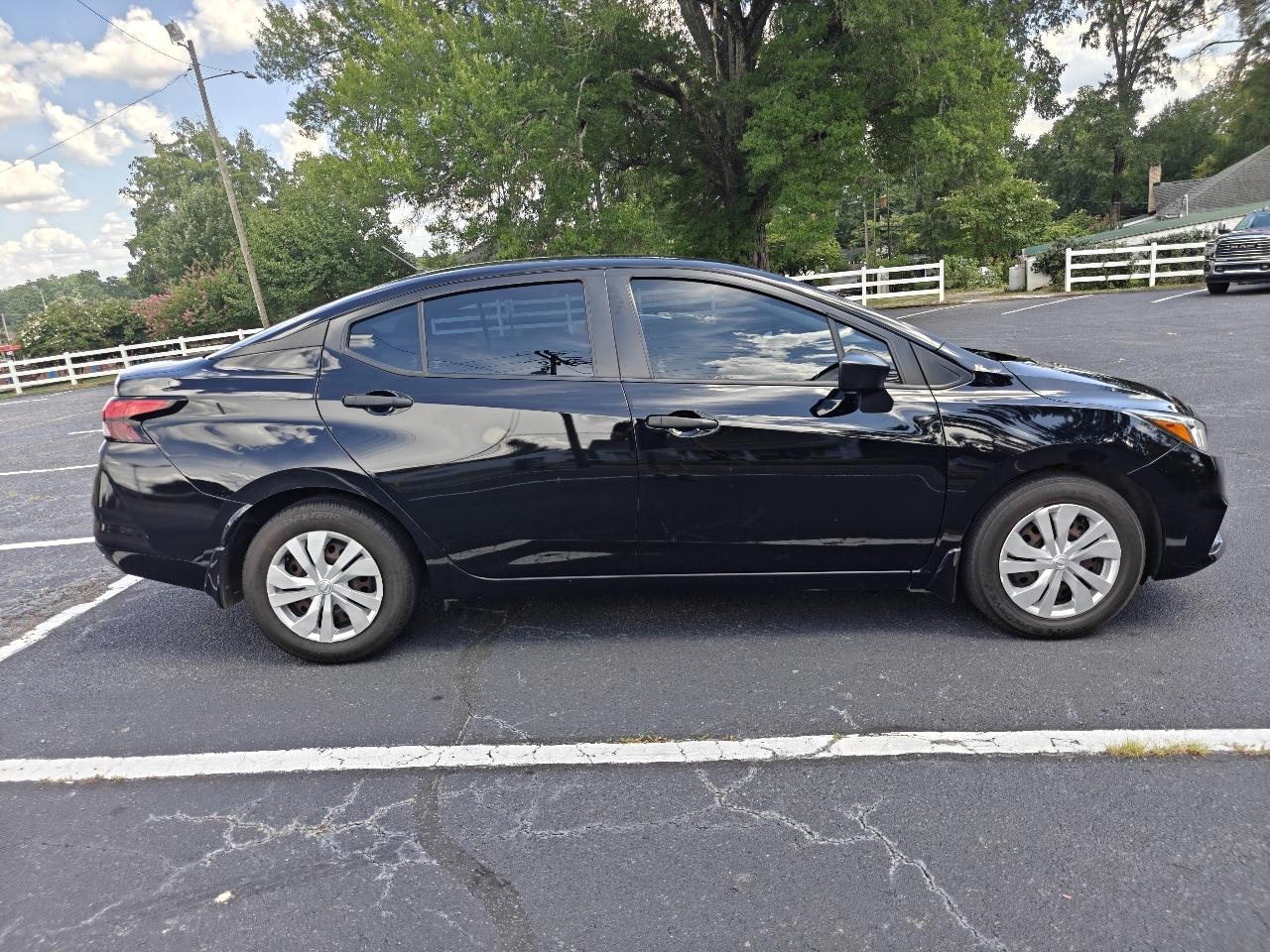 Nissan Versa S CVT 2020