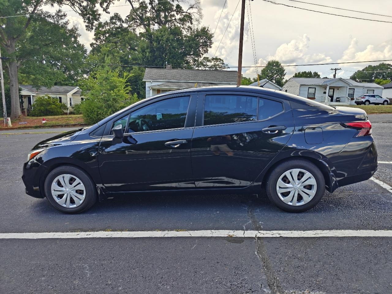 Nissan Versa S CVT 2020