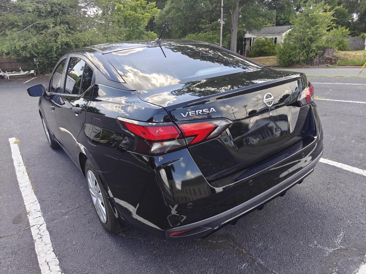 Nissan Versa S CVT 2020