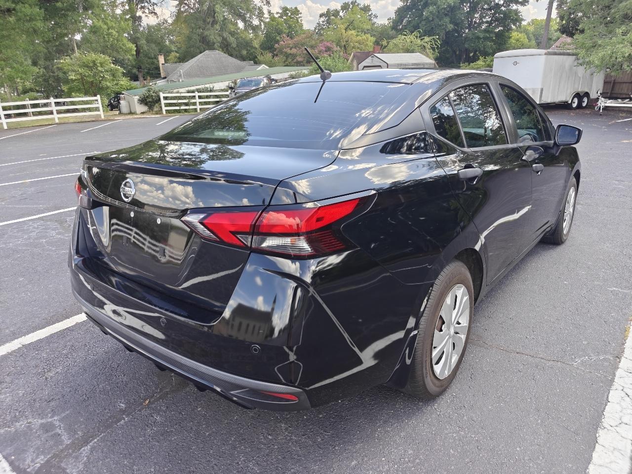 Nissan Versa S CVT 2020