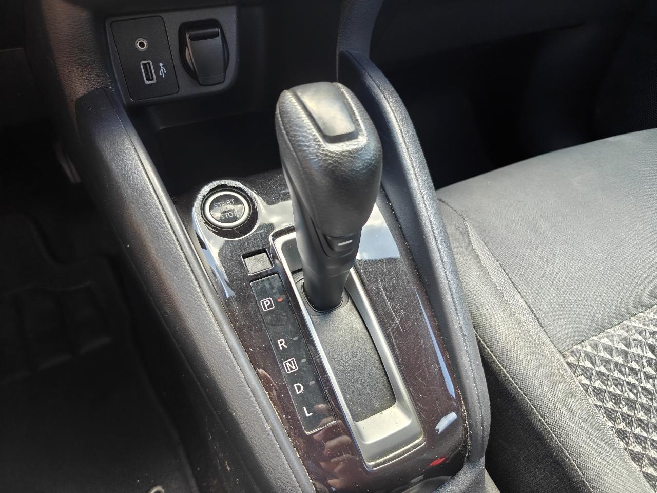 Nissan Versa S CVT 2020