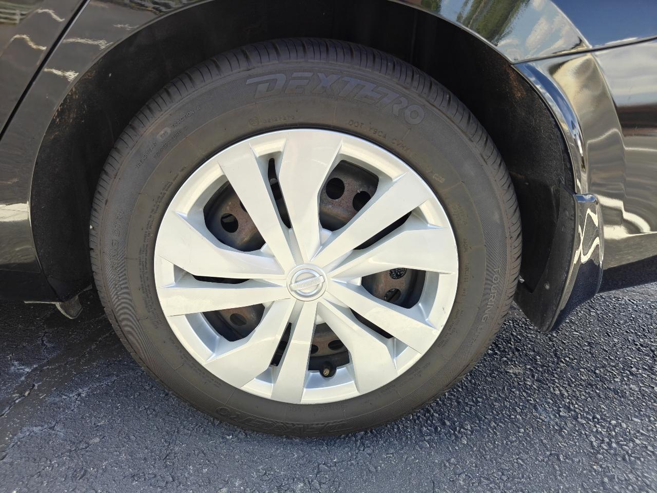 Nissan Versa S CVT 2020