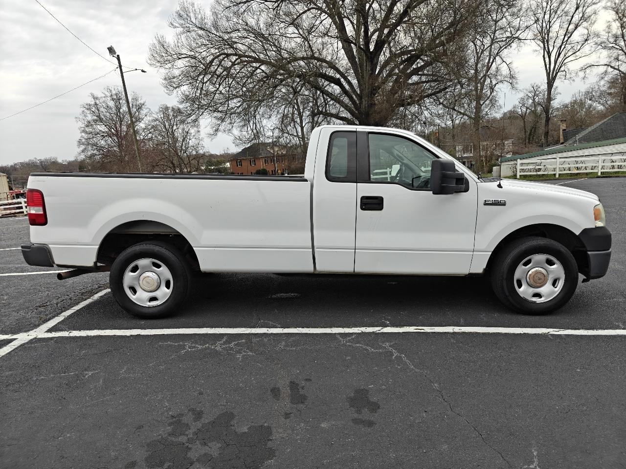Ford F-150 2WD Reg Cab 126" XL 2008