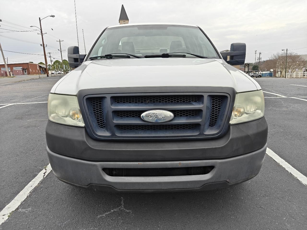 Ford F-150 2WD Reg Cab 126" XL 2008