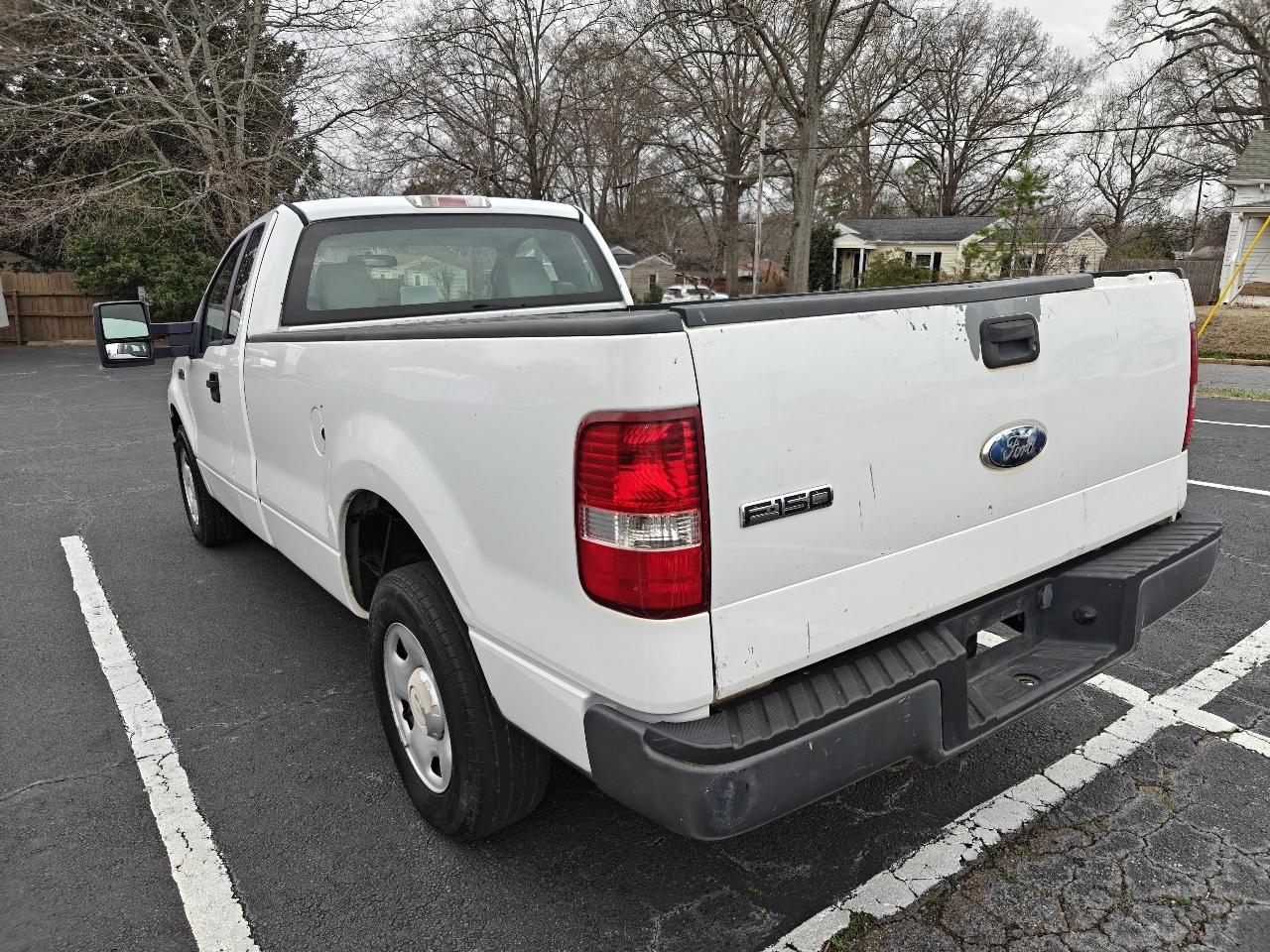 Ford F-150 2WD Reg Cab 126" XL 2008