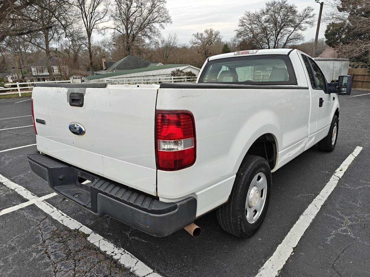 Ford F-150 2WD Reg Cab 126" XL 2008