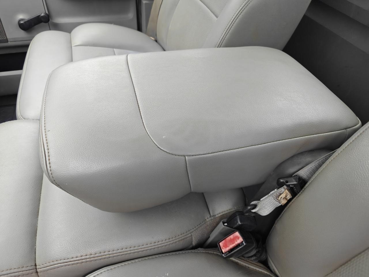 Ford F-150 2WD Reg Cab 126" XL 2008