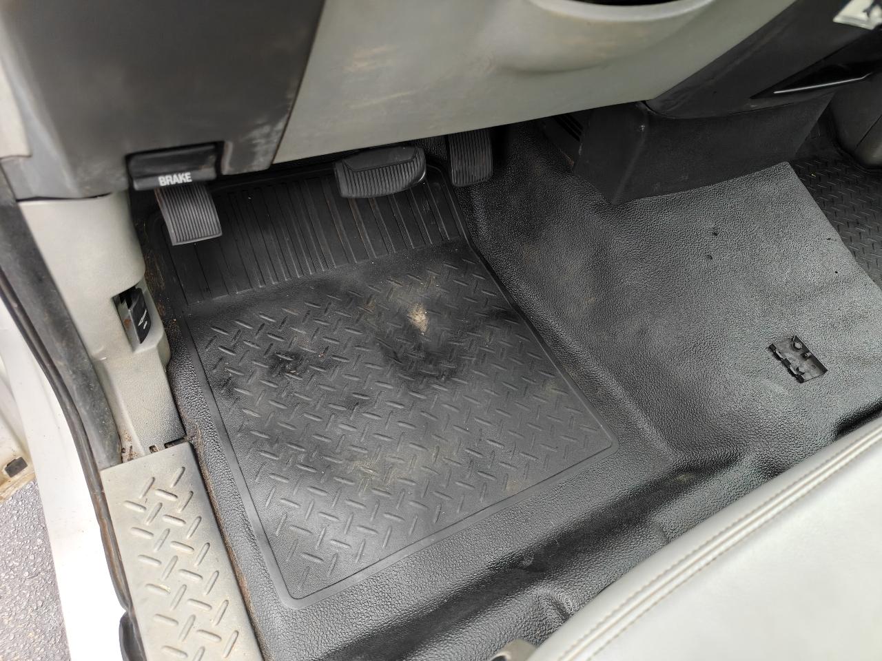 Ford F-150 2WD Reg Cab 126" XL 2008