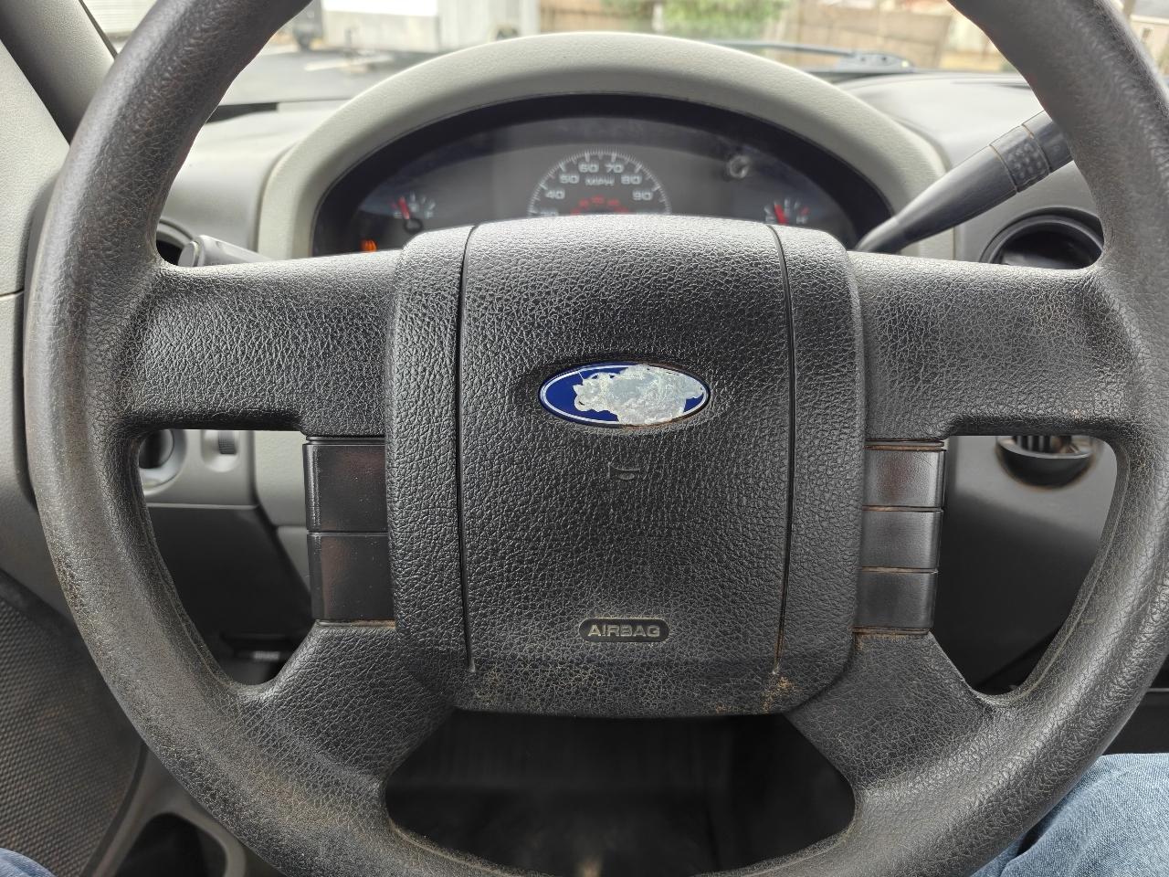 Ford F-150 2WD Reg Cab 126" XL 2008