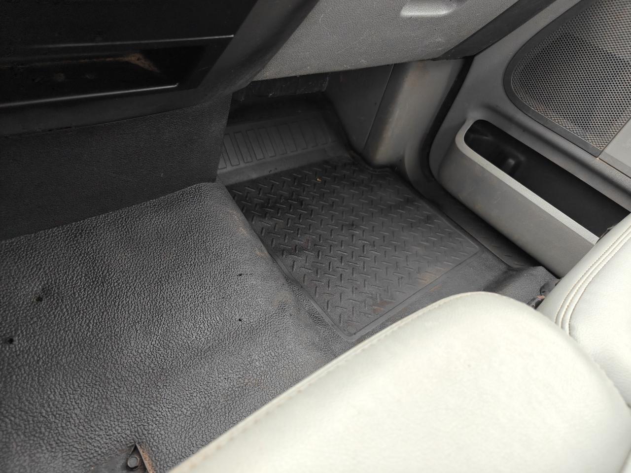 Ford F-150 2WD Reg Cab 126" XL 2008