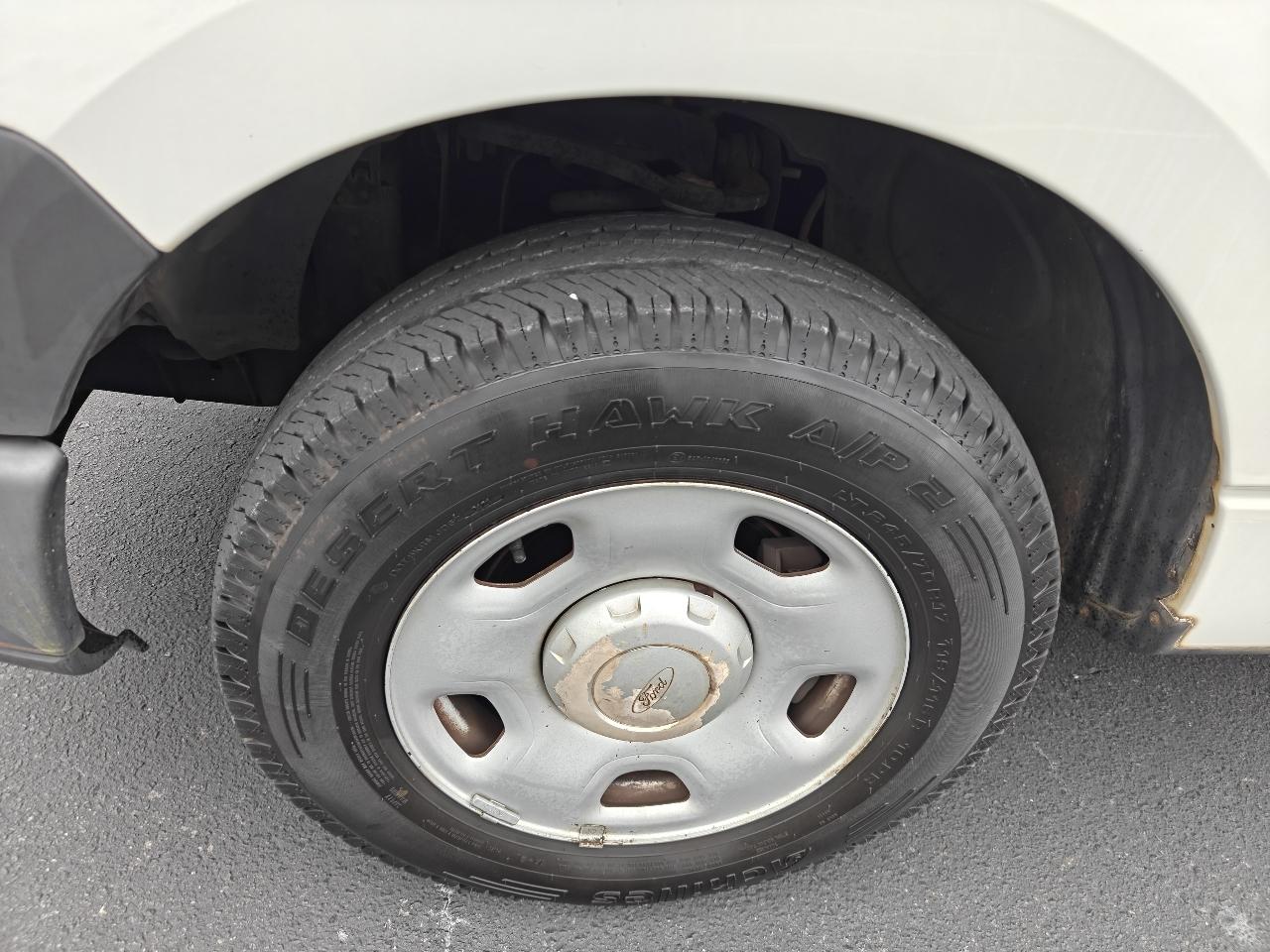 Ford F-150 2WD Reg Cab 126" XL 2008