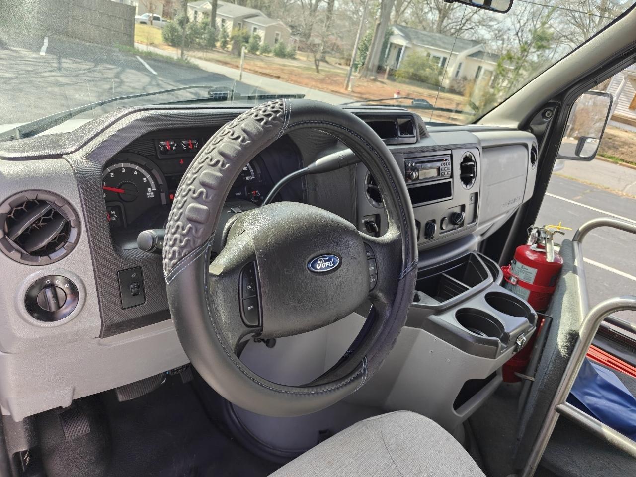 Ford Econoline E350 2015