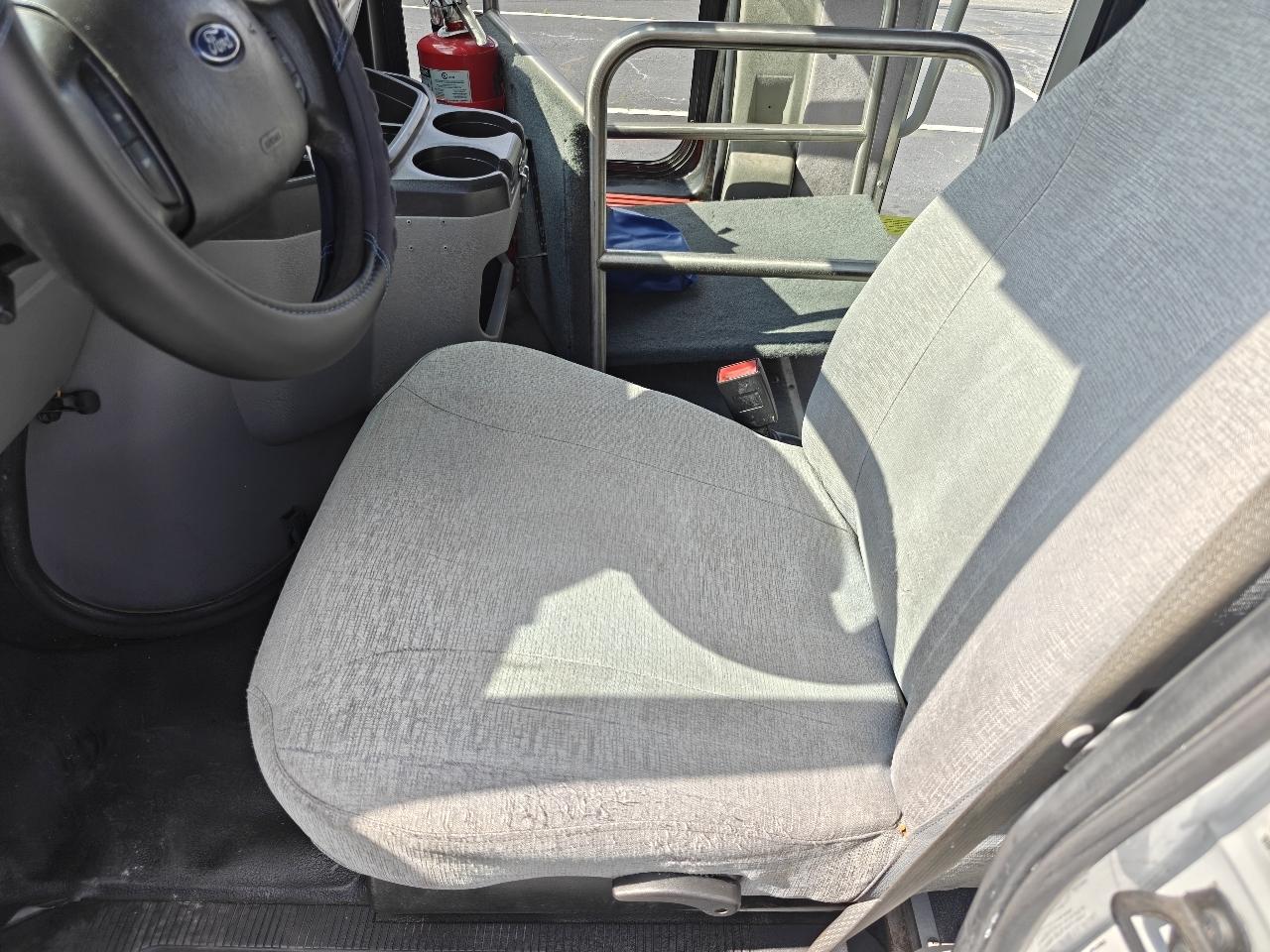 Ford Econoline E350 2015