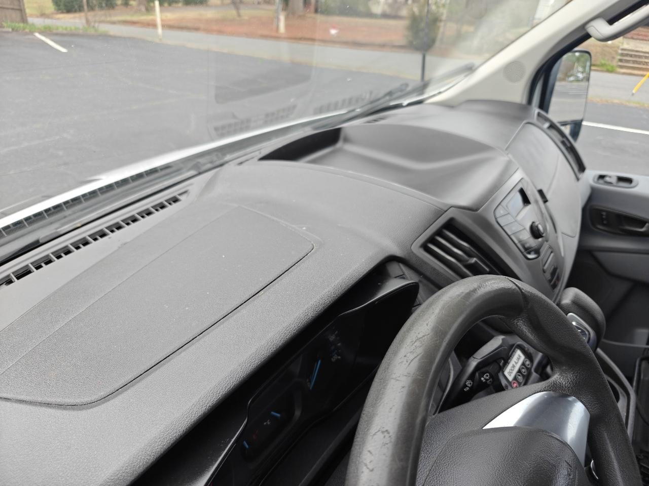 Ford Transit 350 Wagon Med. Roof XL w/Sliding Pass. 148-in. WB 2017