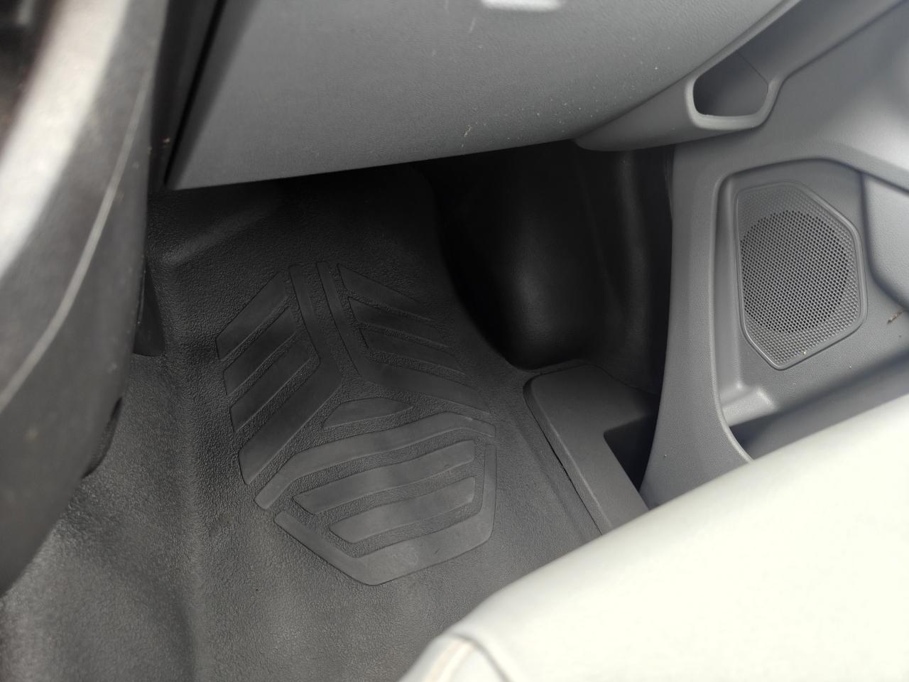 Ford Transit 350 Wagon Med. Roof XL w/Sliding Pass. 148-in. WB 2017