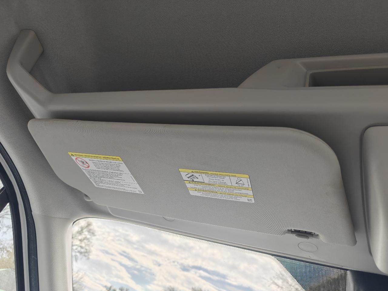 Ford Transit 350 Wagon Med. Roof XL w/Sliding Pass. 148-in. WB 2017