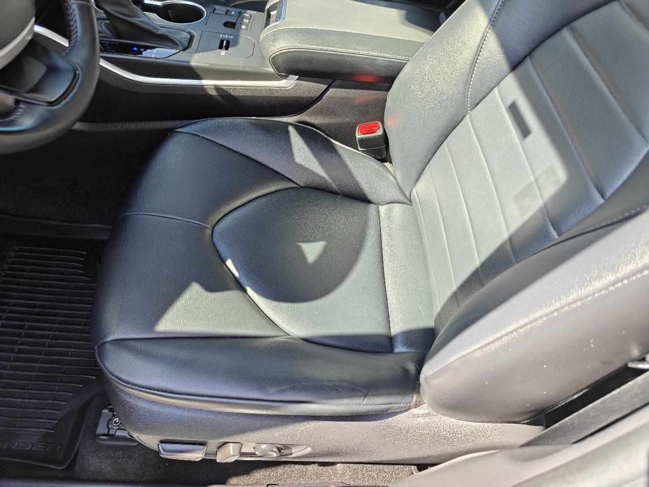 Toyota Highlander XLE 2WD 2023