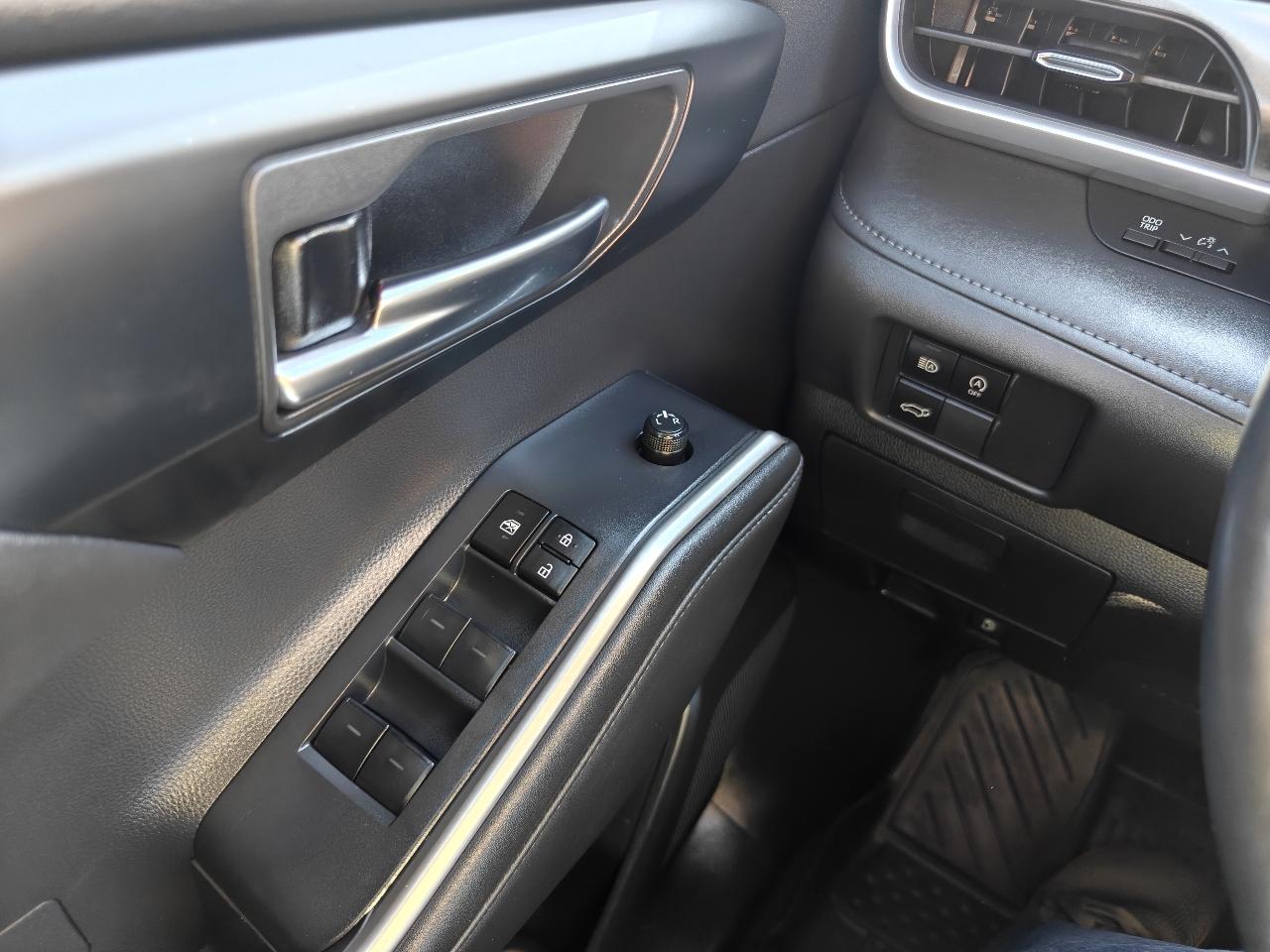 Toyota Highlander XLE 2WD 2023