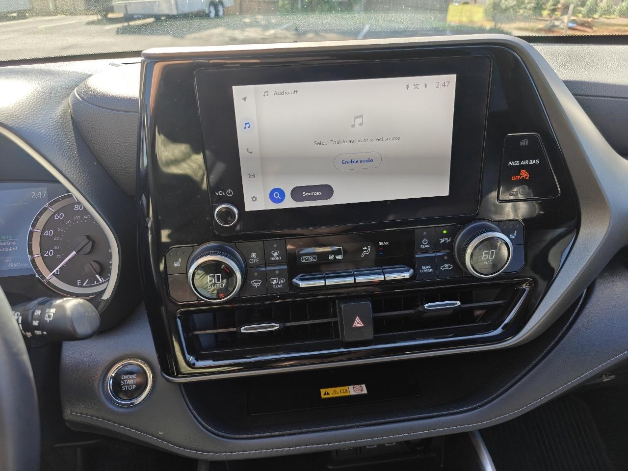 Toyota Highlander XLE 2WD 2023